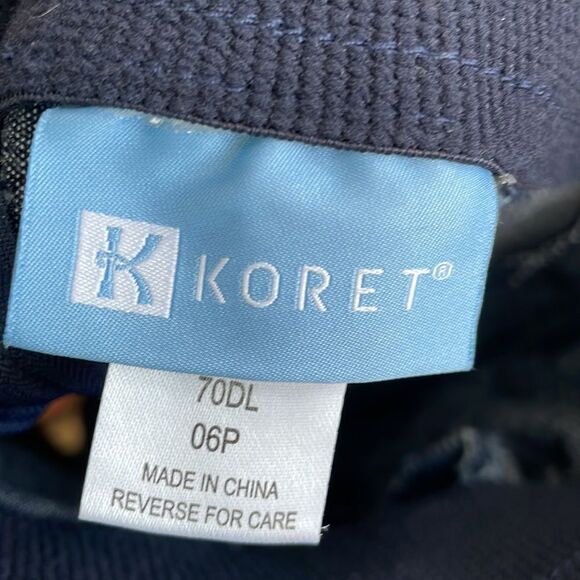 VINTAGE KORET DENIM MODEST MAXI SKIRT IN DARK WASH - Picture 5 of 5